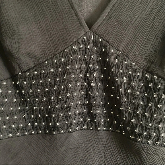 100% Silk  BCBGMAXAZRIA Black V-Neck Flowy Midi Dress Size 2 - Picture 6 of 13